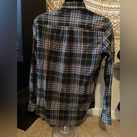 Van Heusen Flex Button Down Long Sleeve Shirt - Picture 4 of 4